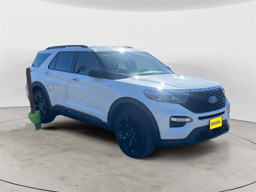 2023 Ford Explorer ST-Line photo 2