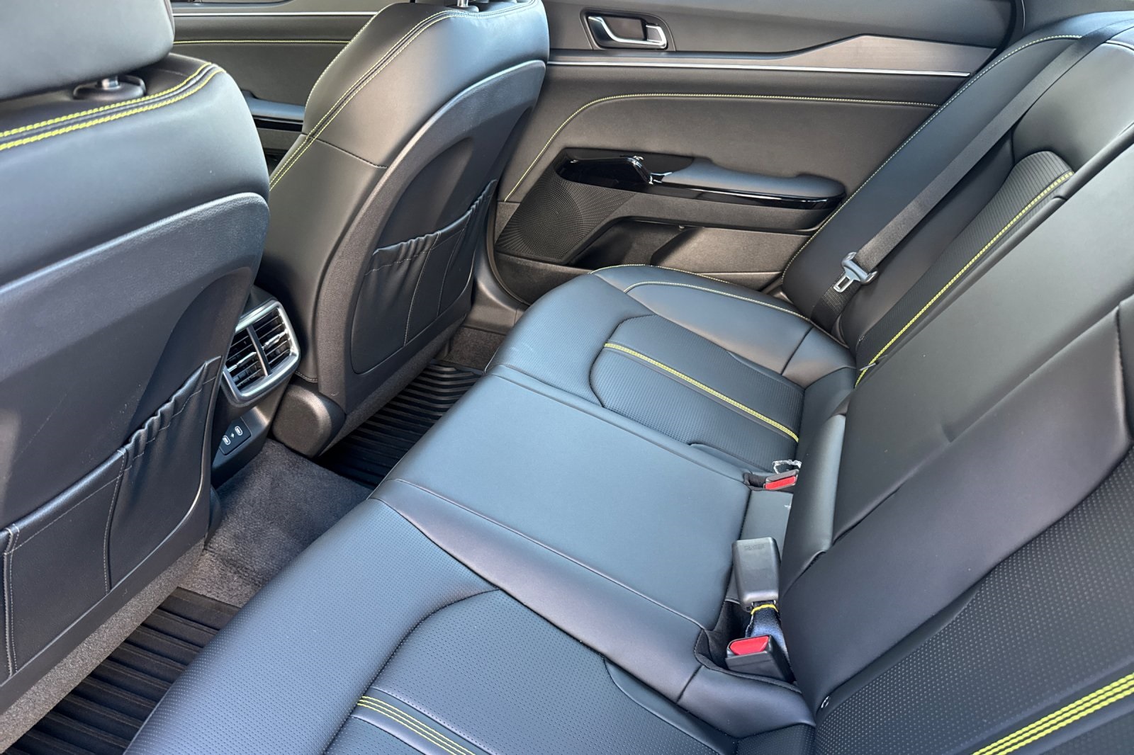 2026 Kia K5 GT photo 8