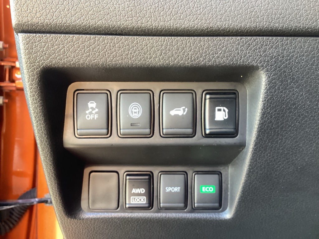 2019 Nissan Rogue SV photo 23