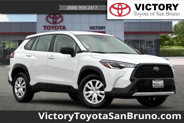 2024 Toyota Corolla Cross L's photo