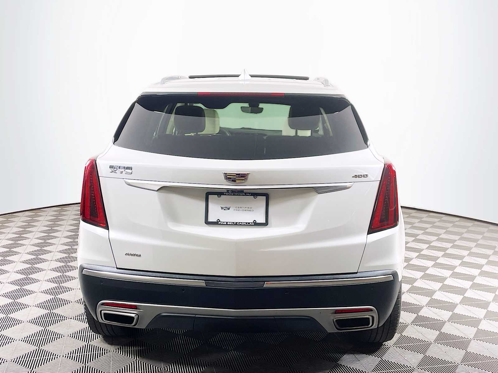 2021 Cadillac XT5 Premium Luxury photo 3