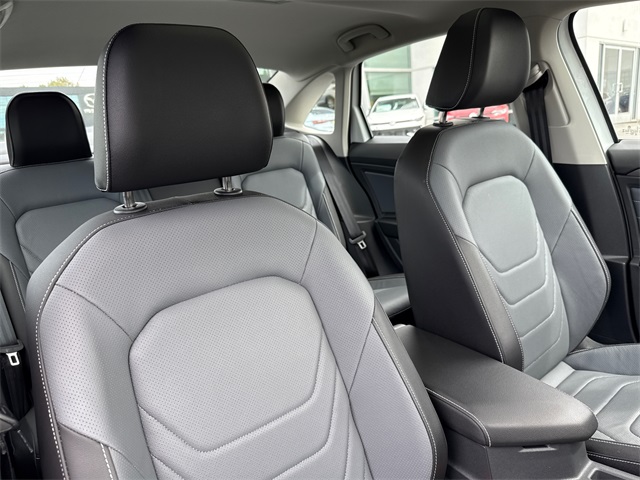 2025 Volkswagen Jetta 1.5T SEL photo 13