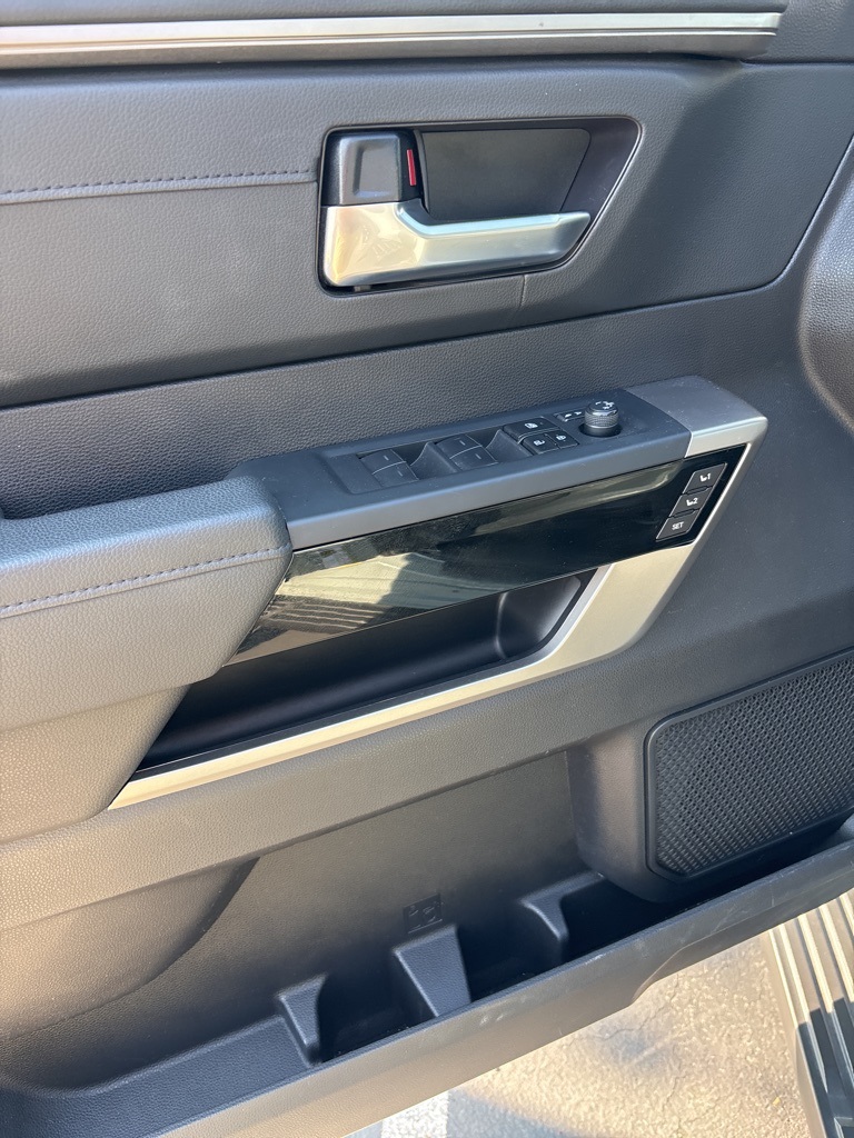 2023 Toyota Sequoia TRD Pro photo 12
