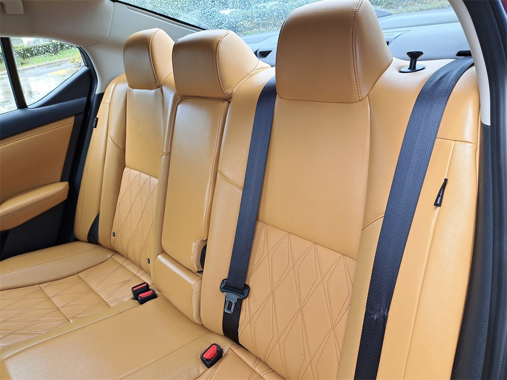 2023 Nissan Sentra SV photo 11