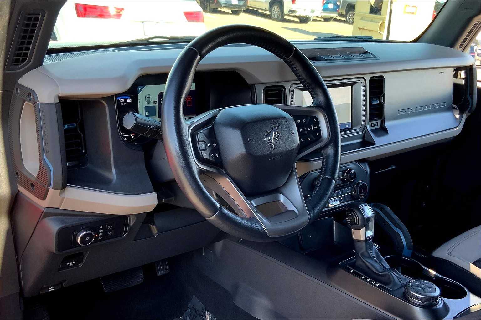 2022 Ford Bronco Wildtrak photo 16