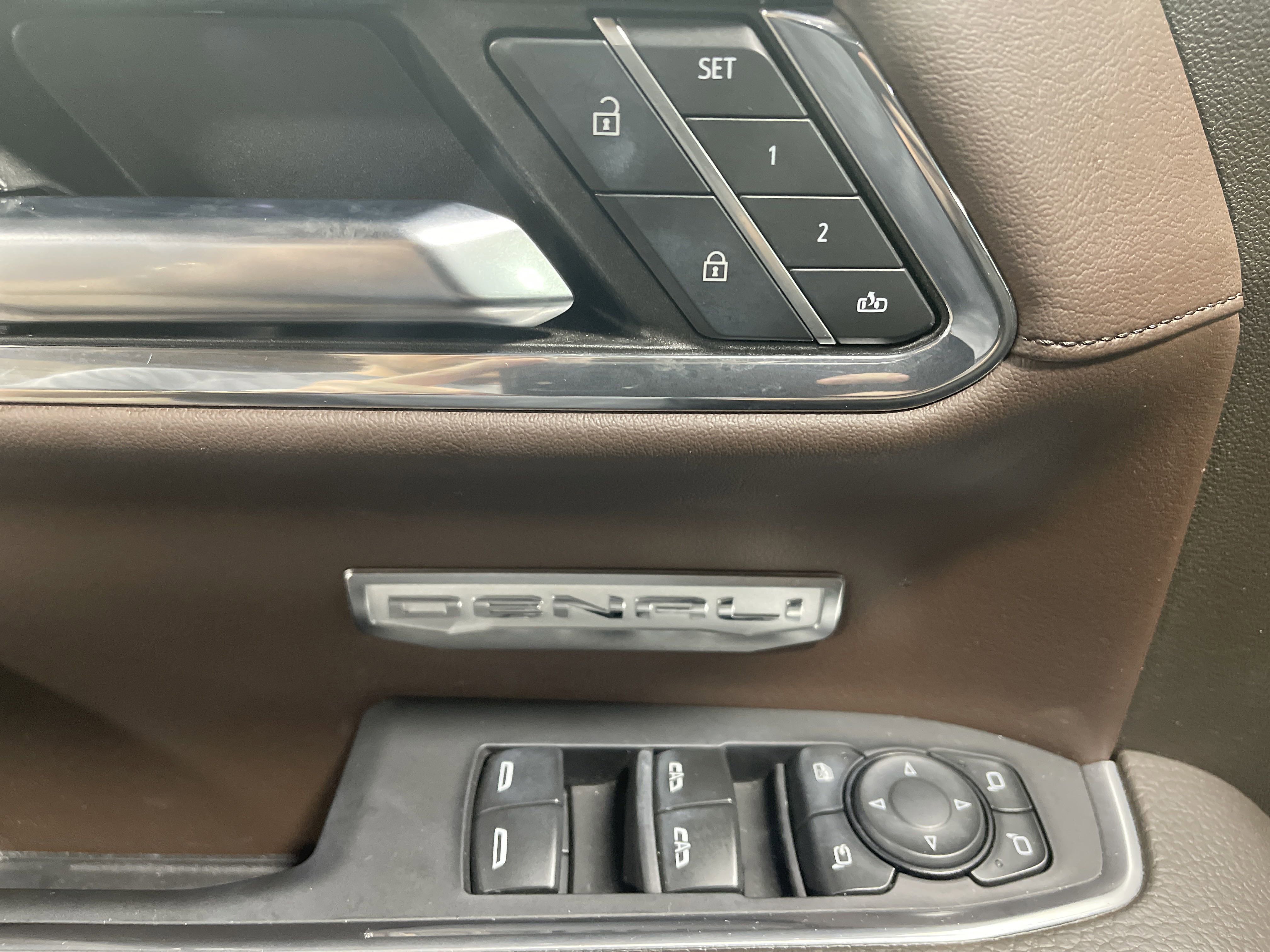2024 Gmc Sierra 1500 Denali photo 2