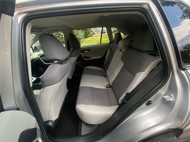 2022 Toyota RAV4 XLE photo 13