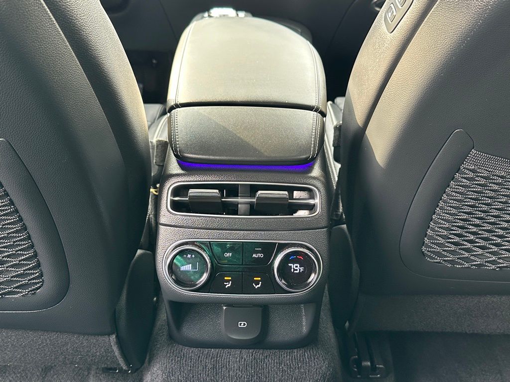 2025 Genesis Electrified GV70 Advanced photo 22