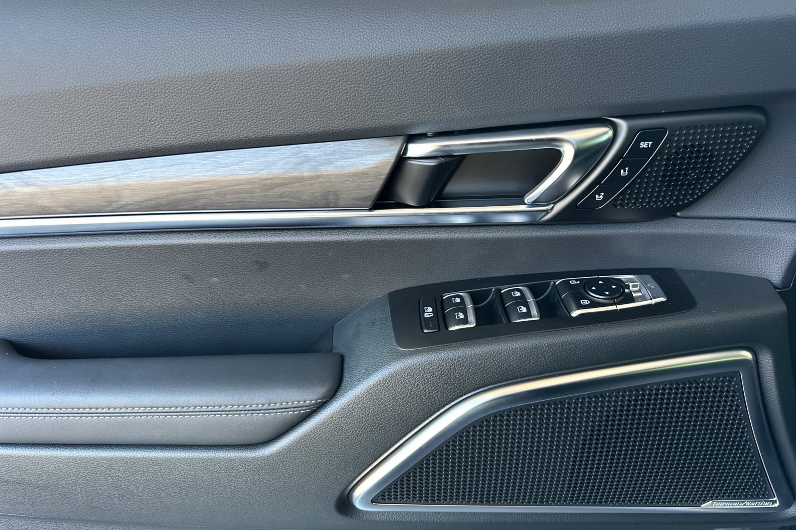 2025 Kia Telluride SX Prestige X-Line photo 6