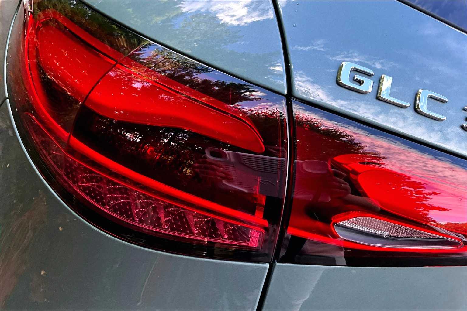 2026 Mercedes Benz GLC 300 4MATIC photo 4