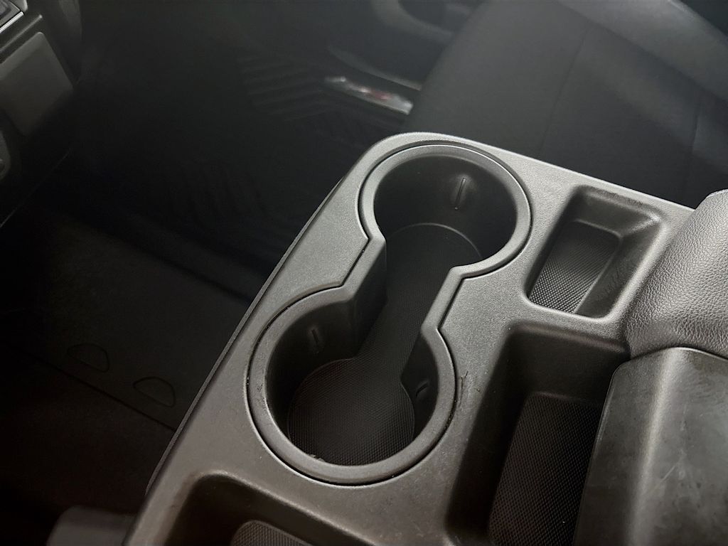 2021 Chevrolet Silverado 1500 RST photo 14