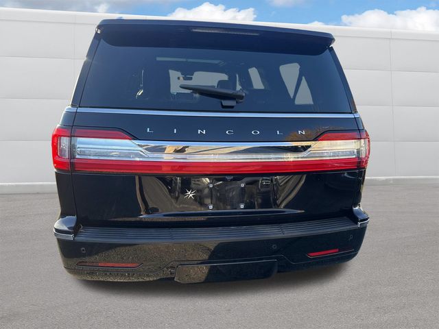 2018 Lincoln Navigator L Reserve photo 4
