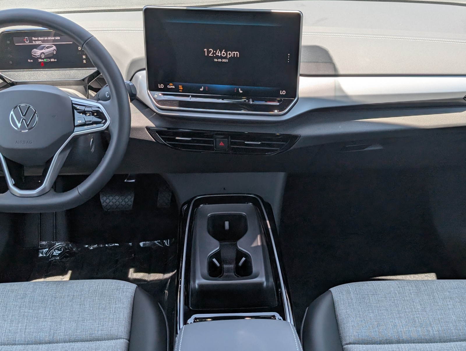 New 2025 Silver Mist Metallic Volkswagen Pro image 23