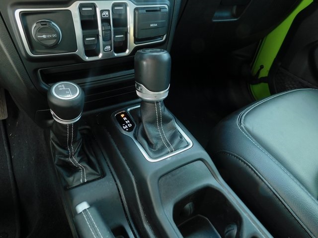 2021 Jeep Wrangler Unlimited Sahara photo 21