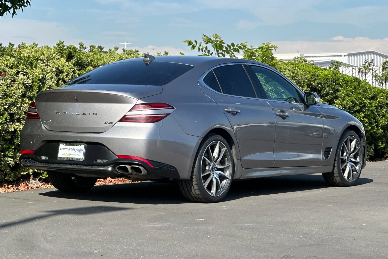 2023 Genesis G70 2.0T photo 3
