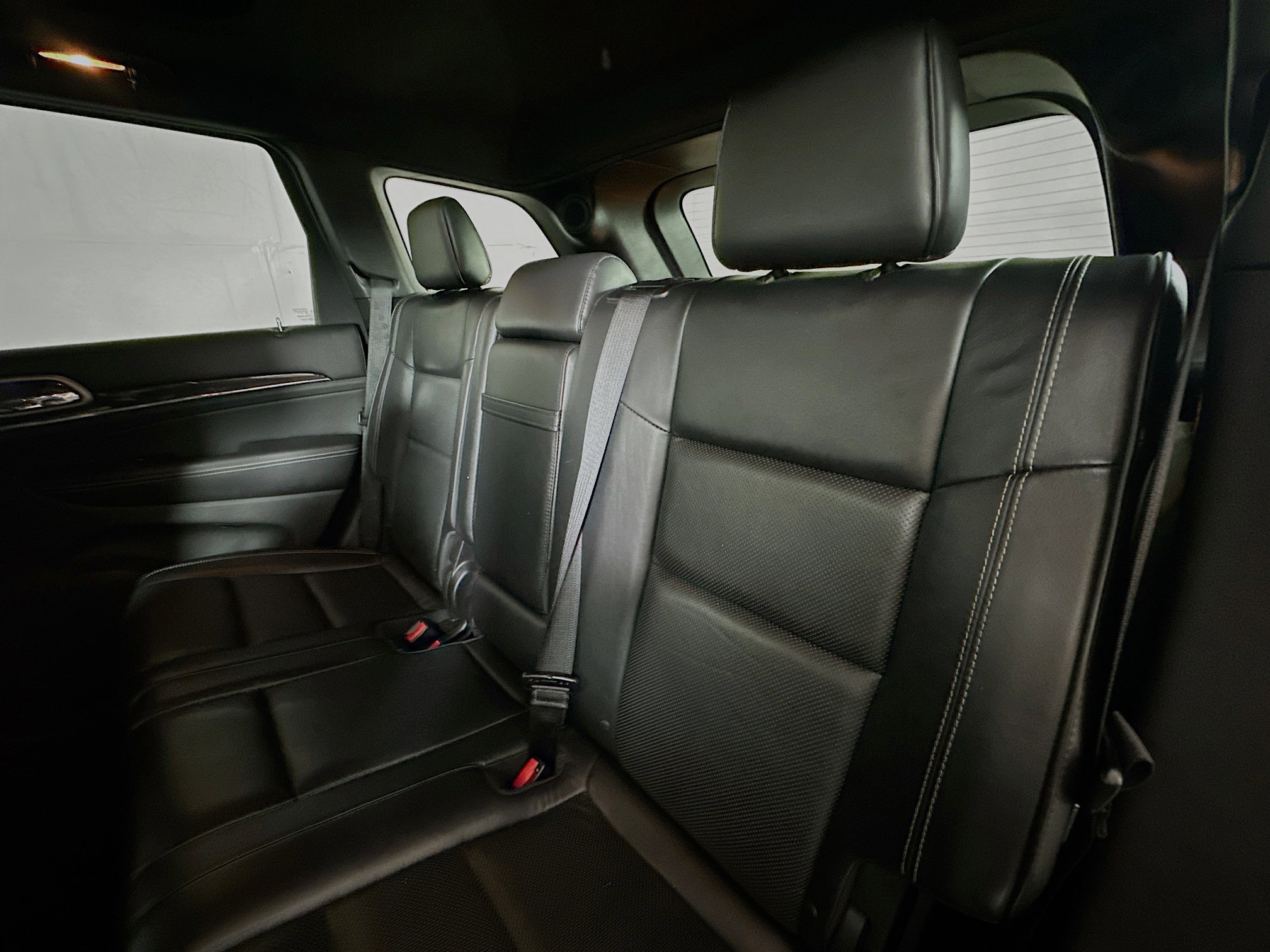 2015 Jeep Grand Cherokee Overland photo 22