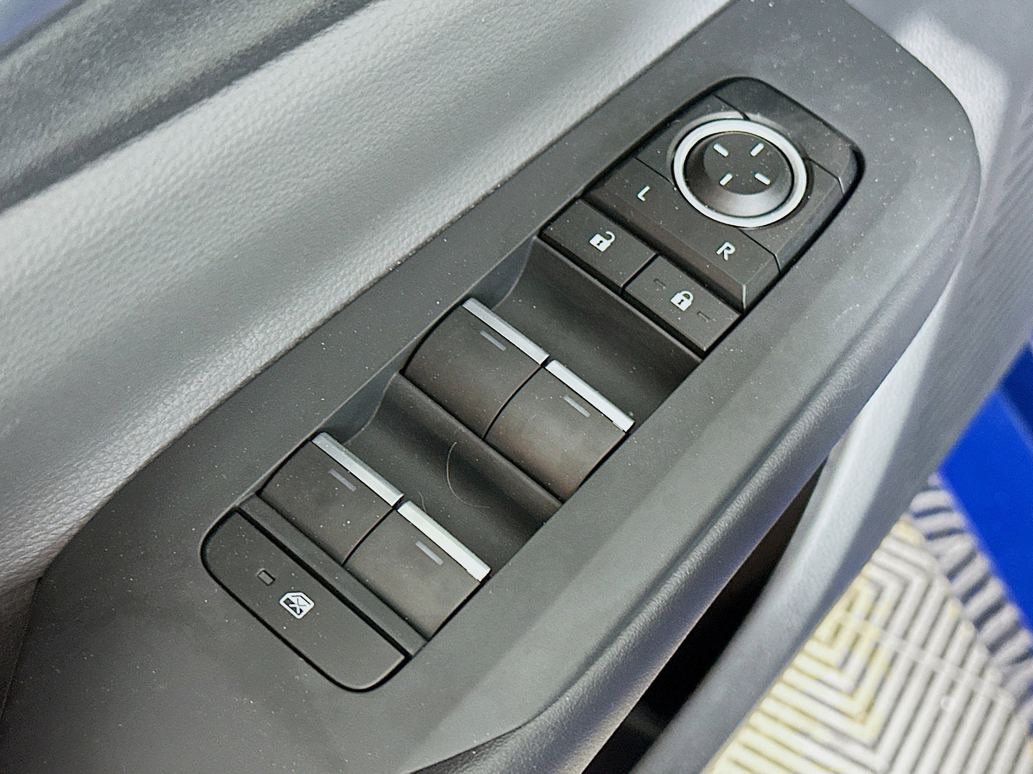 2024 Toyota Prius Limited photo 16