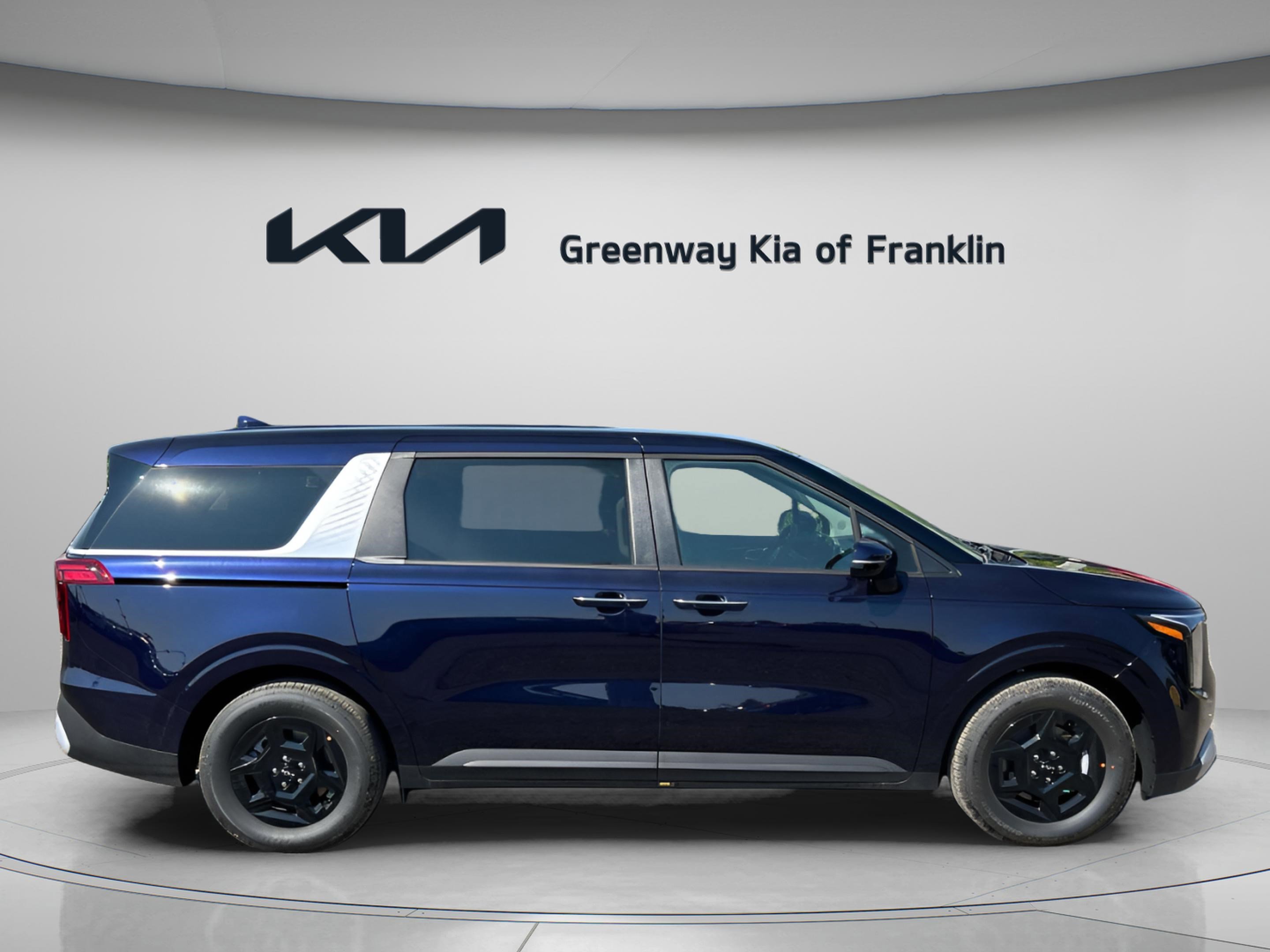 2026 Kia Carnival LX photo 8