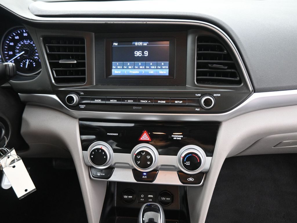 2019 Hyundai Elantra SE photo 45