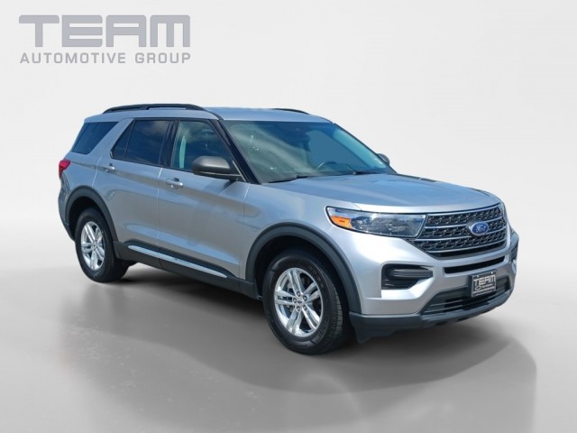 2022 Ford Explorer XLT's photo