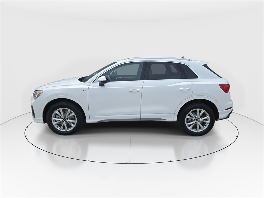 2025 Audi Q3 S line Premium photo 2
