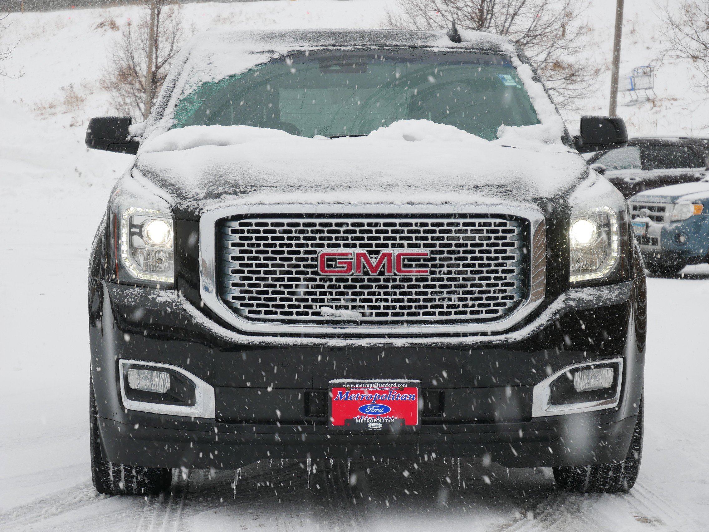 Used 2016 GMC Yukon Denali with VIN 1GKS2CKJ4GR435446 for sale in Eden Prairie, Minnesota