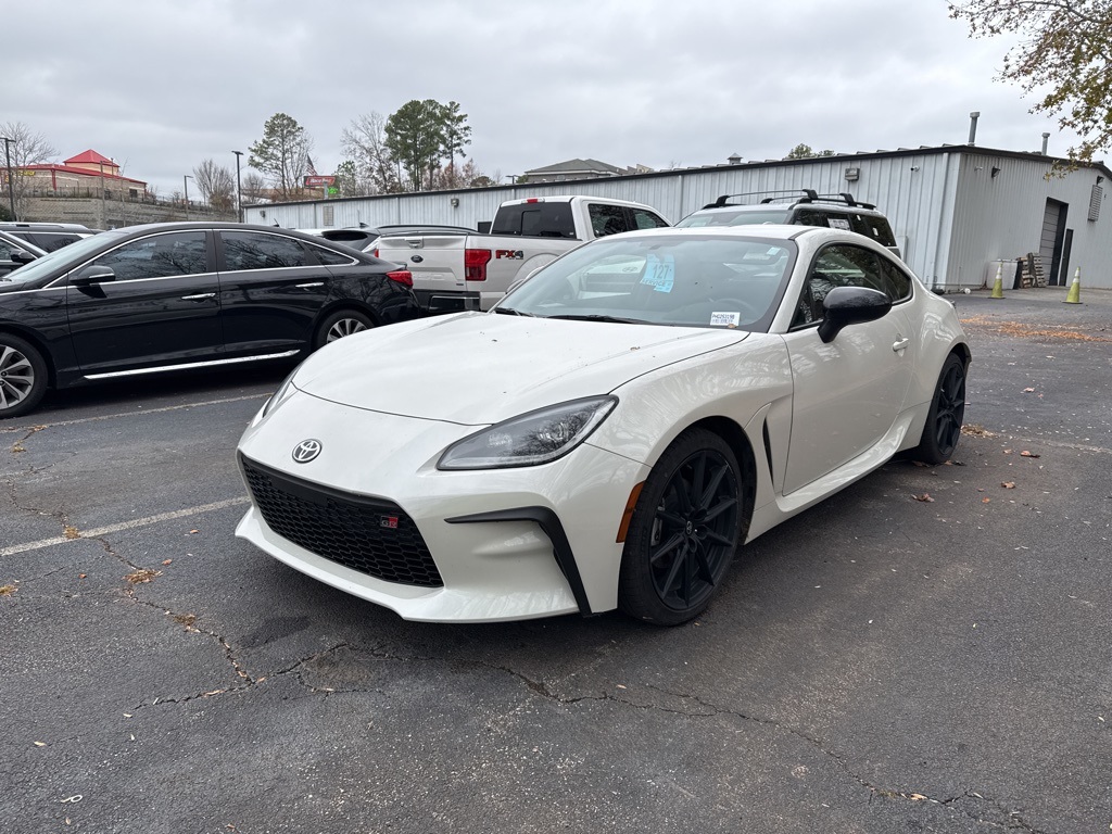 2024 Toyota GR86 Premium's photo