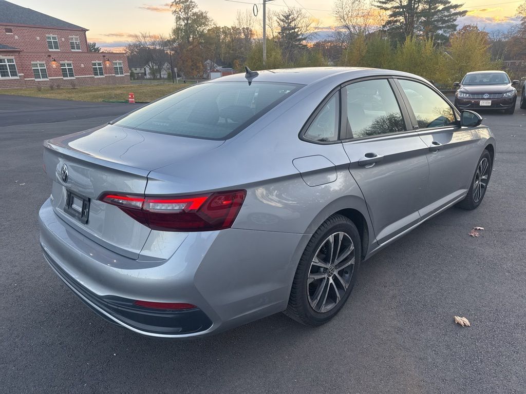 2023 Volkswagen Jetta 1.5T Sport photo 4