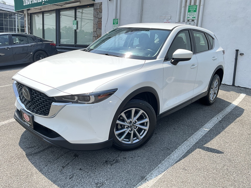 Used 2022 White Mazda 2.5 S image 1