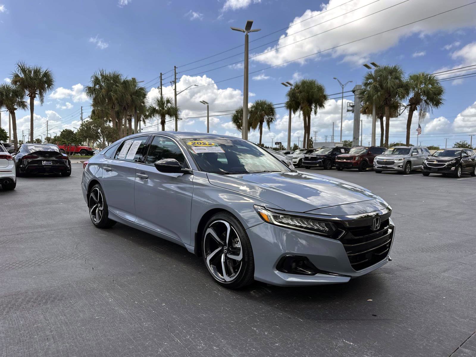 2022 Honda Accord Sport 2.0T photo 2