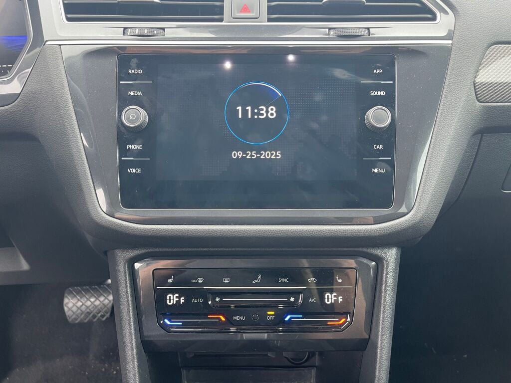2024 Volkswagen Tiguan SE Wolfsburg Edition photo 11