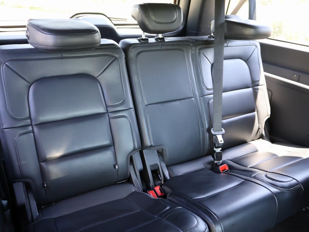2024 Lincoln Navigator L Standard photo 14