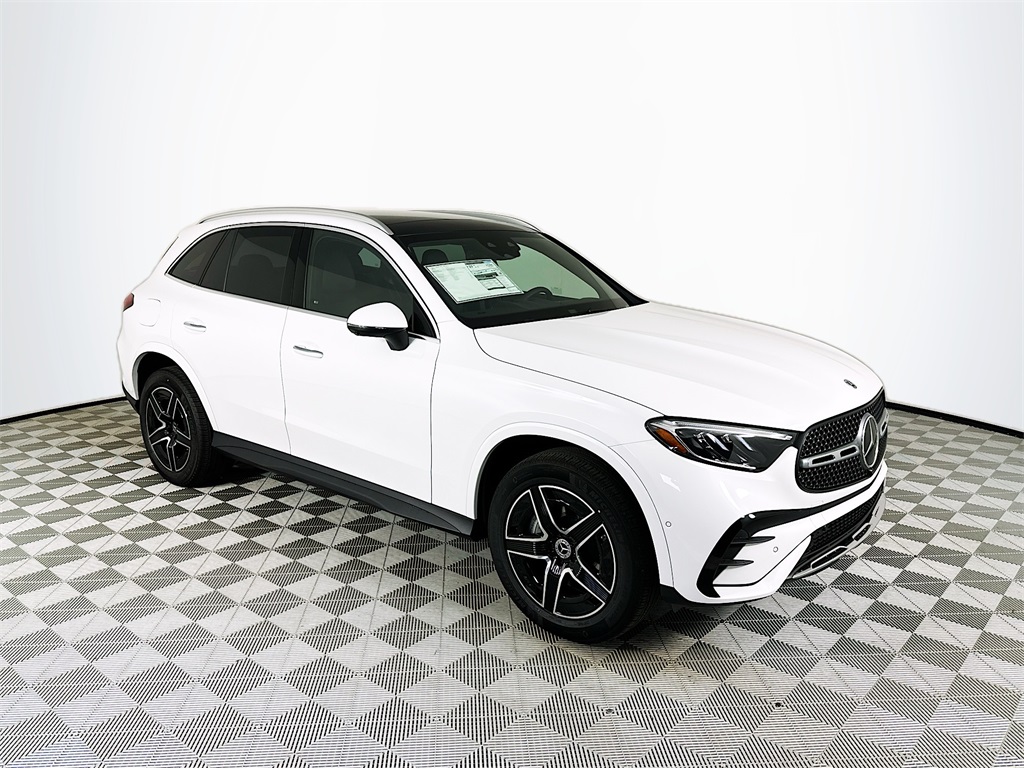 2026 Mercedes-Benz GLC Base's photo