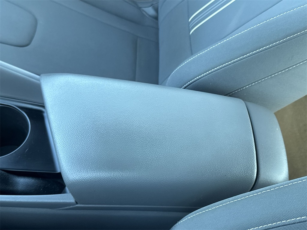 2022 Hyundai Elantra SEL photo 25