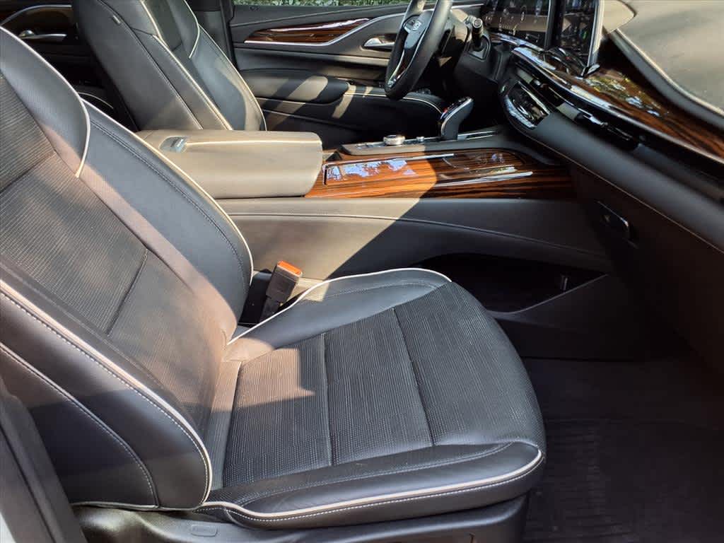 2023 Cadillac Escalade Premium Luxury photo 9