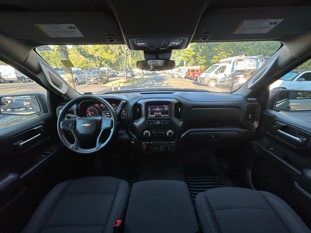 2024 Chevrolet Silverado 1500 Custom photo 2