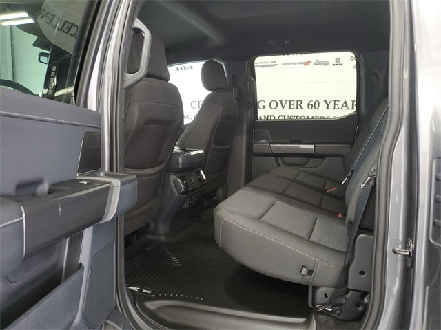 2022 Ford F-150 XLT photo 22