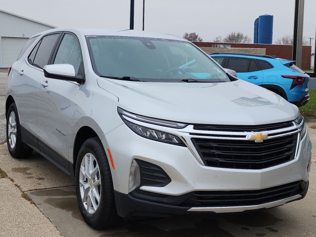 2022 Chevrolet Equinox LT's photo