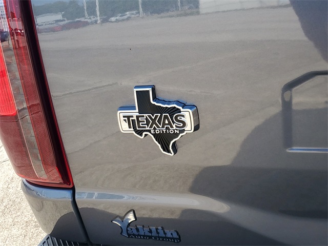 2025 Ford F-150 XLT photo 6