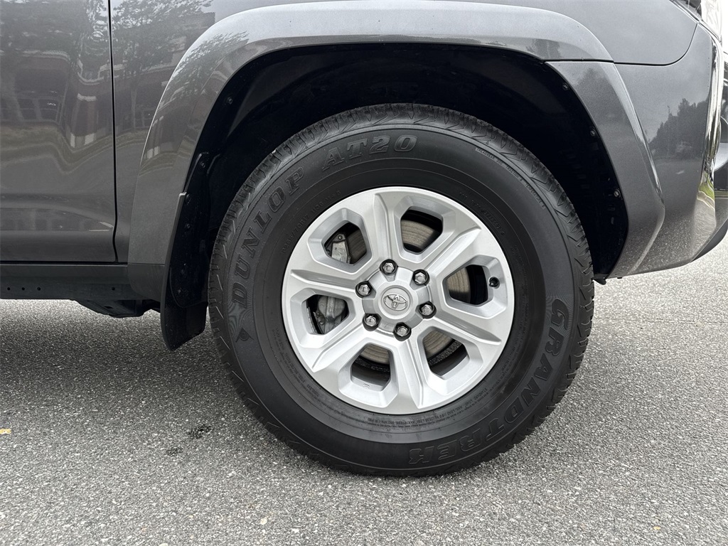 2022 Toyota 4Runner SR5 Premium photo 10