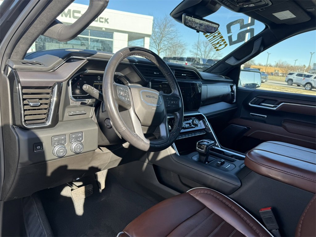 2025 GMC SIERRA - Image 17