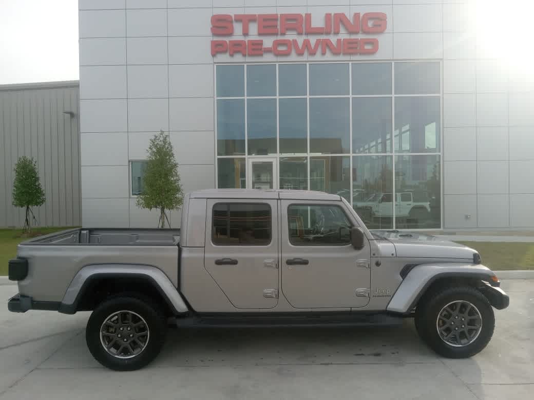 2021 Jeep Gladiator Overland's photo