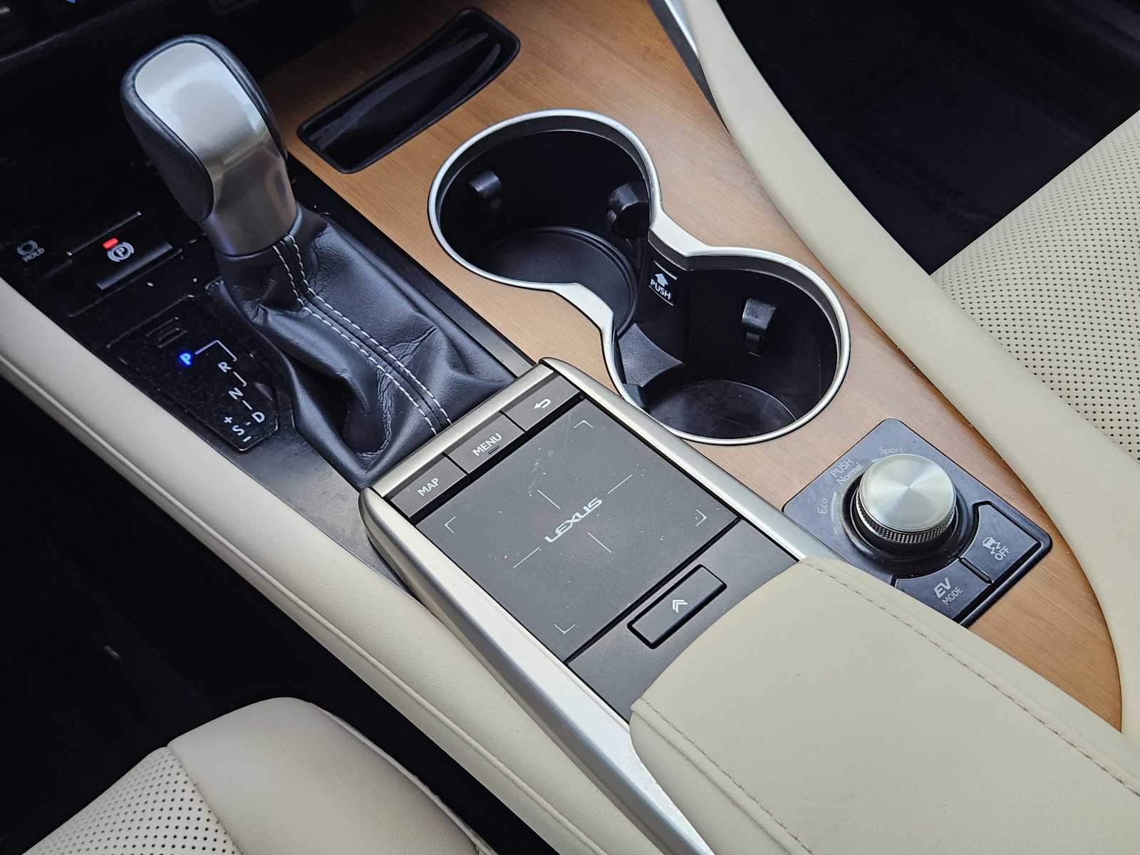 2022 Lexus RX 450h photo 14