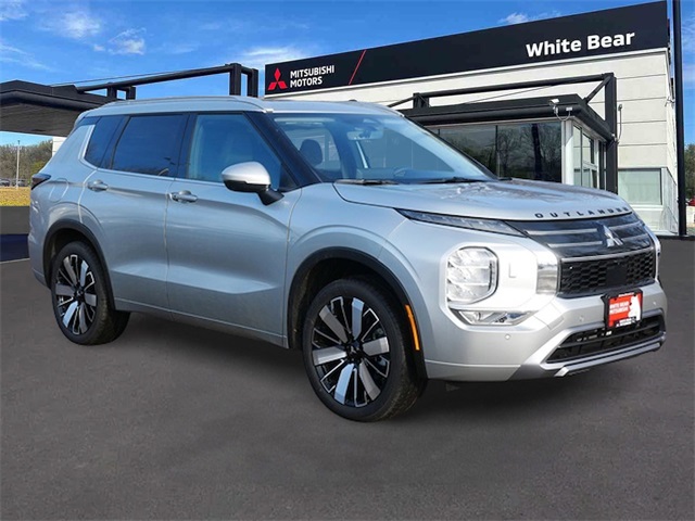 2025 Mitsubishi Outlander SEL's photo