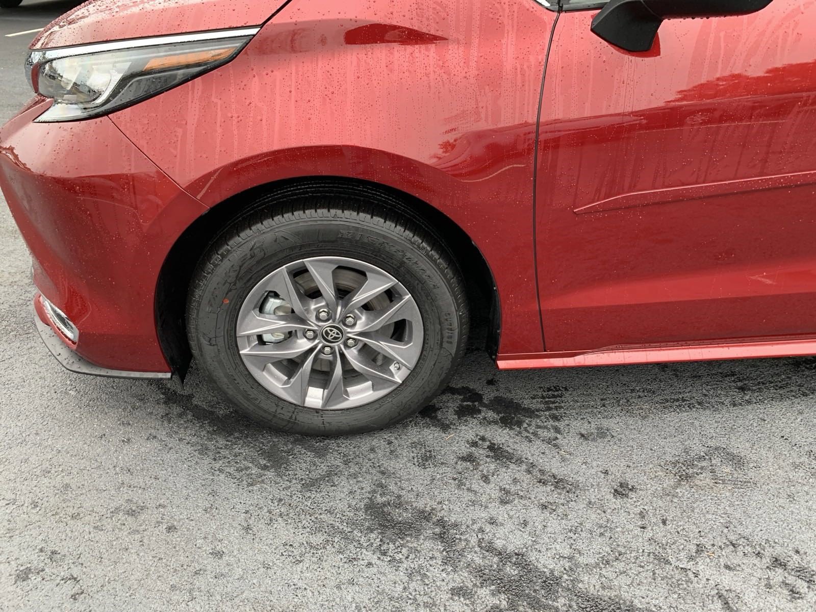 New 2024 Toyota Sienna XLE Minivan, Passenger in Thomasville 27682