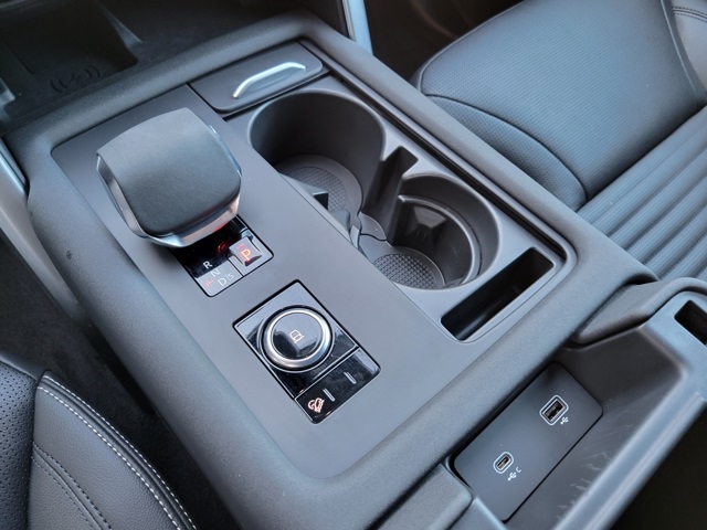 2024 Land Rover Discovery SE photo 28