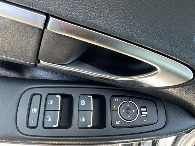 2025 Hyundai Sonata Hybrid Limited photo 8