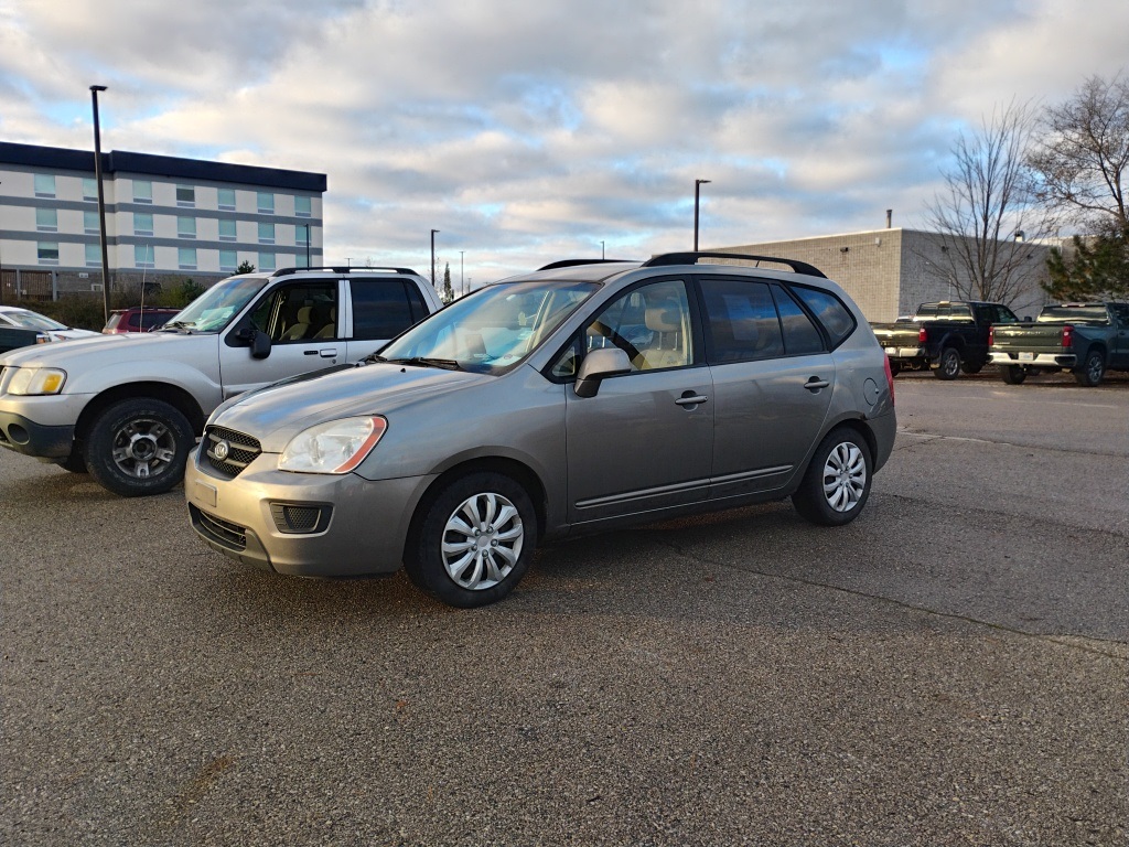 2009 Kia Rondo LX