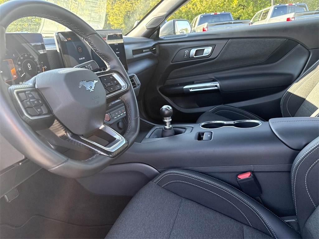 2024 Ford Mustang GT photo 10