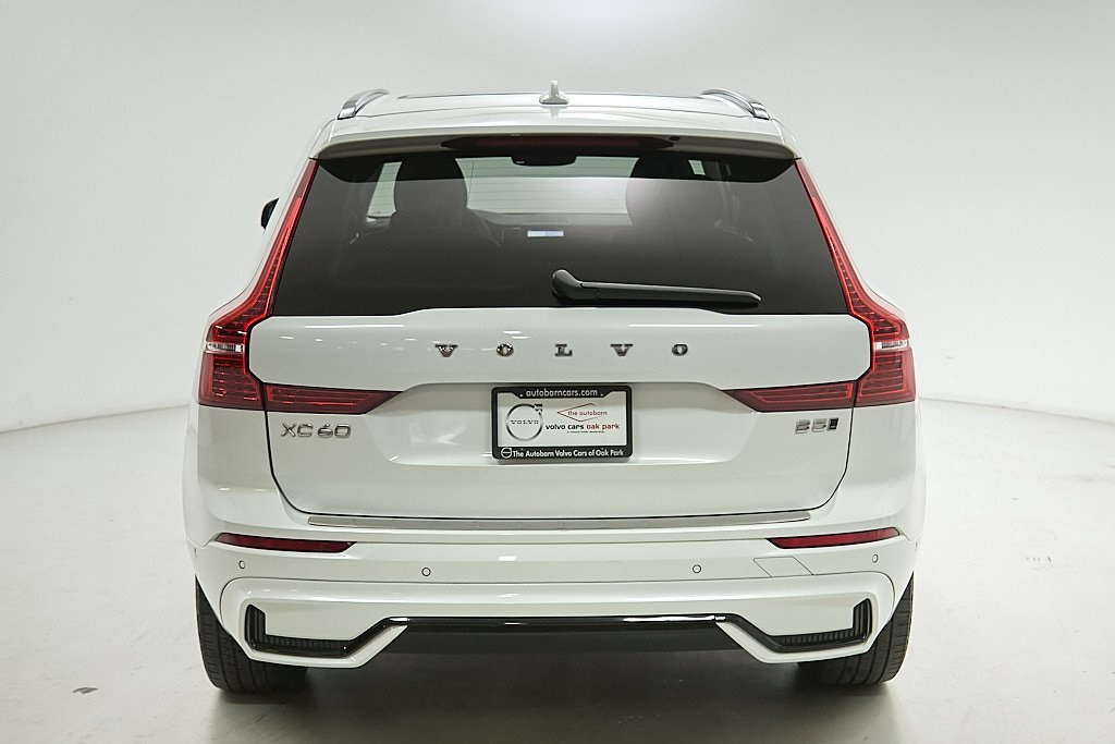 2023 VOLVO XC60 - Image 7